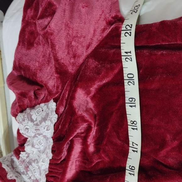 Vintage Gilligan & O Malley velour gown/robe, sz medium - Picture 9 of 12